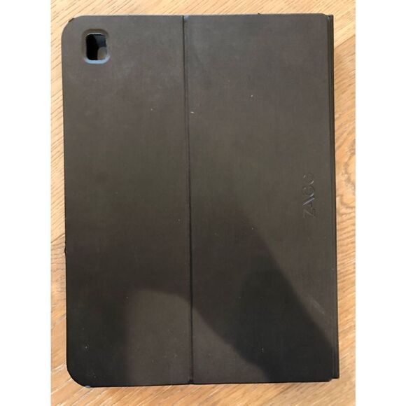 ZAGG Rugged Messenger Wireless Keyboard Case Backlit 10”x7.5” - Picture 2 of 3